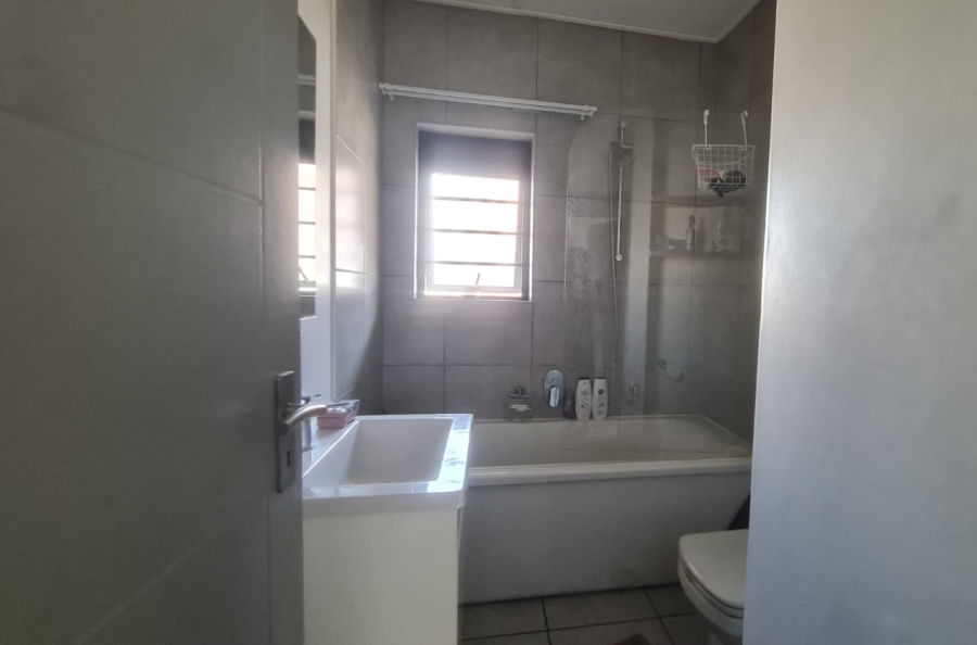 2 Bedroom Property for Sale in Belhar Western Cape